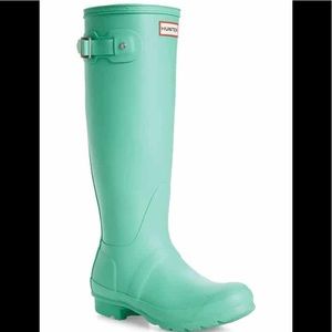 HUNTER BOOTS